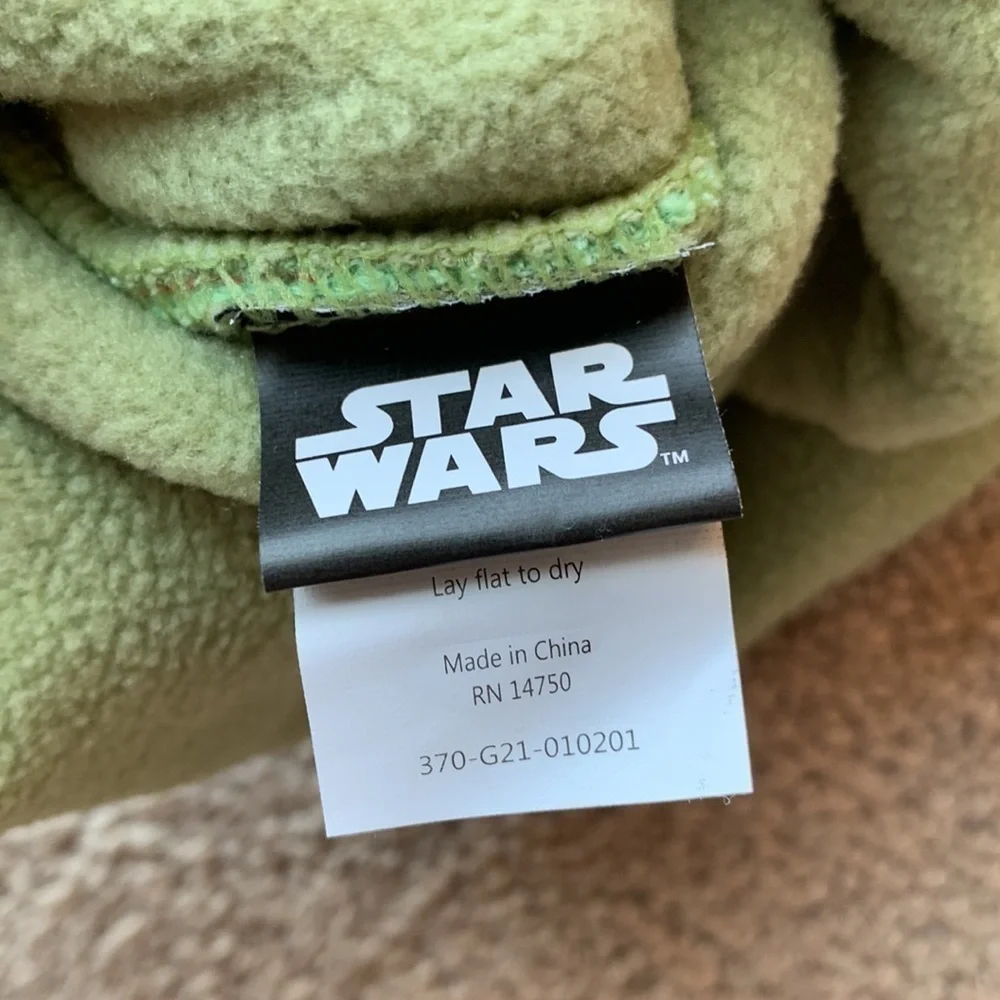 Star Wars baby yoda hat and mittens